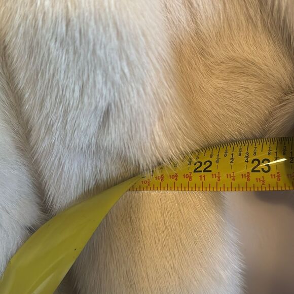 Vtg roseland fur salon ladies Elegant Cream Fur mink zip up Jacket size large - Picture 12 of 15